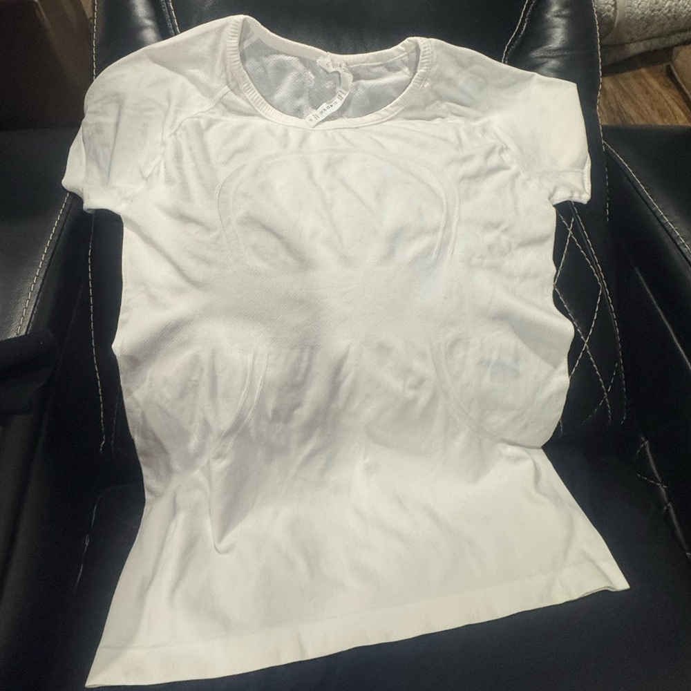 Lululemon LOT 2 tops •Classic White Women's Top :tunic tank